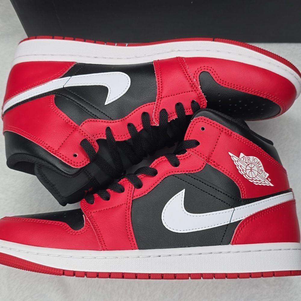 NIB Men's Air Jordan 1 Mid Color: Black/Gym Red/ White Sz 11 - Picture 6 of 13